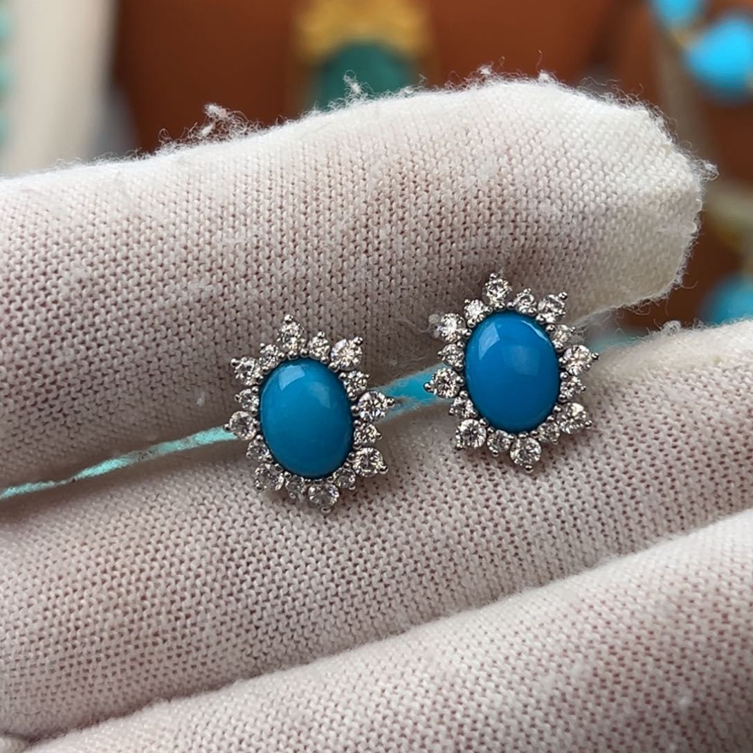 18K金镶嵌绿松石珠宝奇石