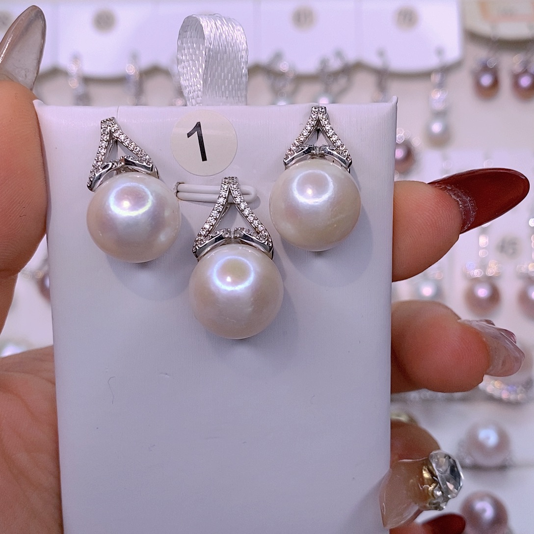 颈饰未镶嵌淡水珍珠