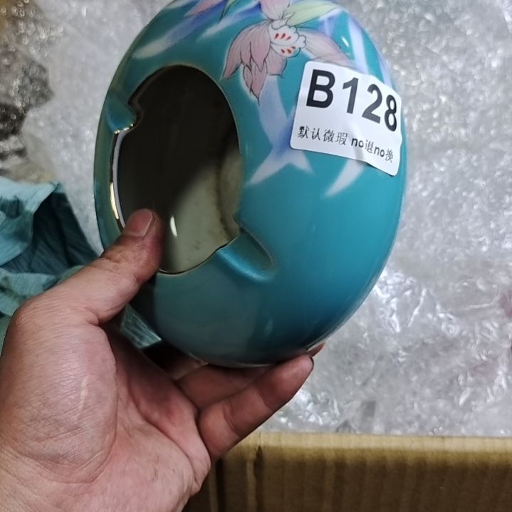 陶瓷月*尿素门口咯墨迹