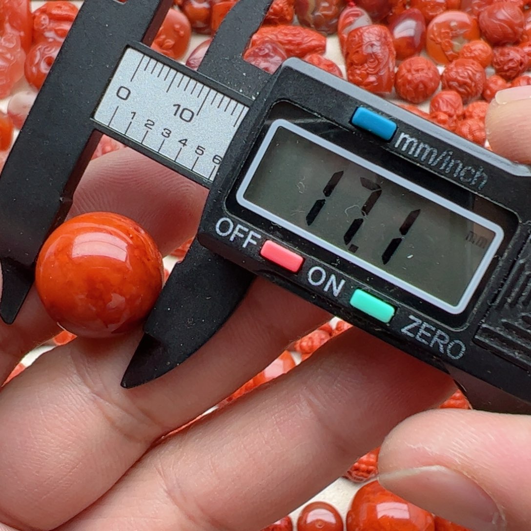 南红玛瑙配饰未镶嵌