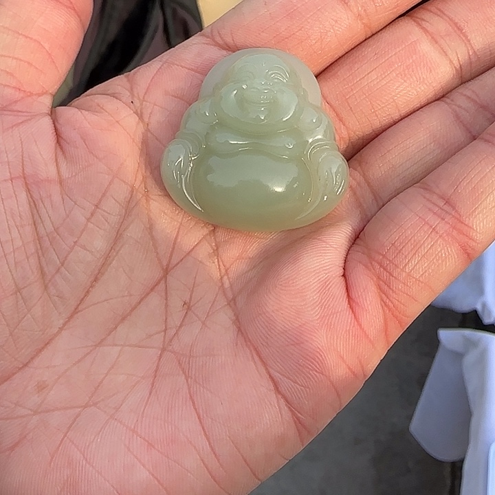 和田玉颈饰未镶嵌35的天空蓝