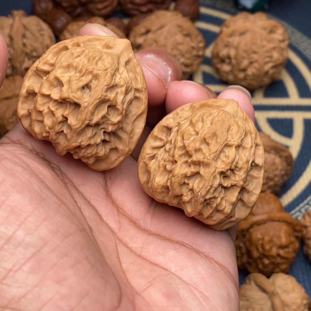 文玩核桃吊坠蓟县梨木台