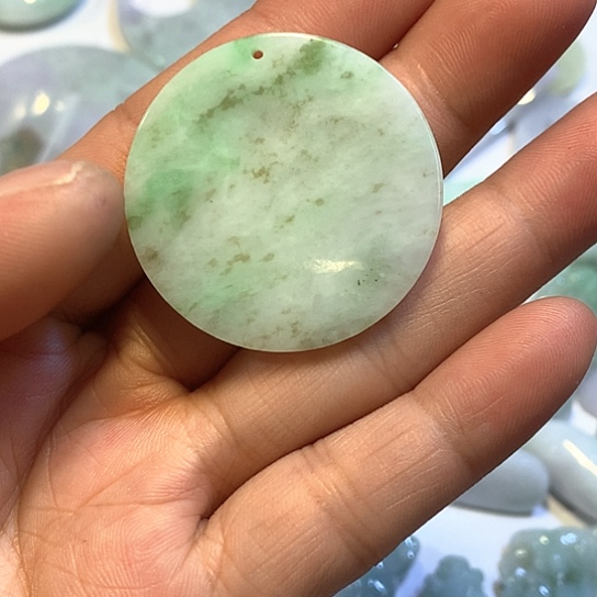 翡翠未镶嵌颈饰吊坠