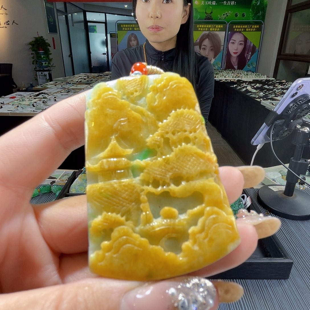 颈饰未镶嵌翡翠一