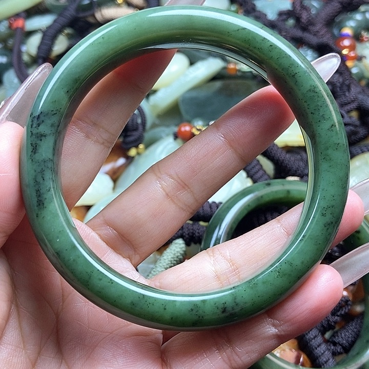 和田玉颈饰未镶嵌61