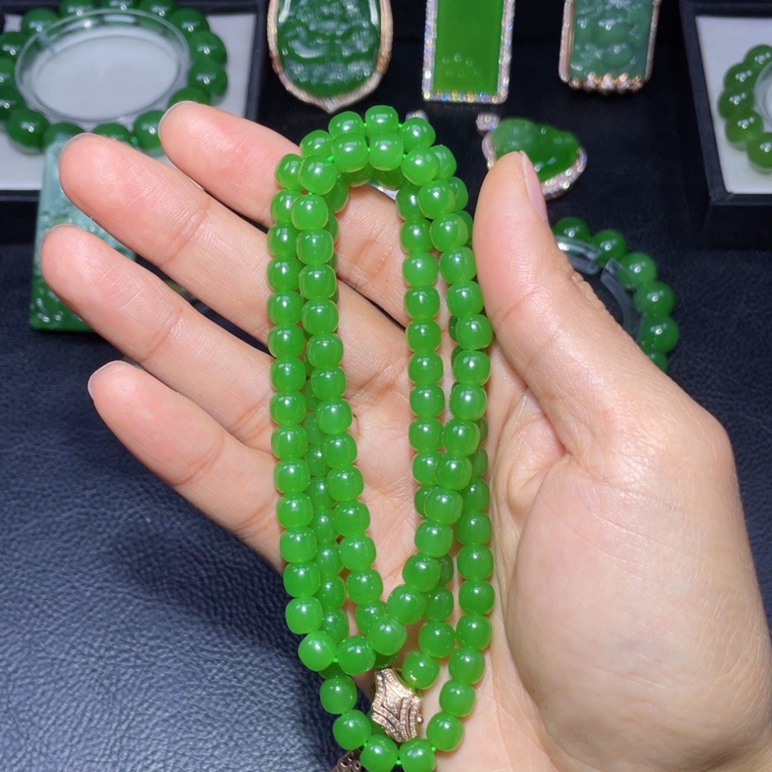 晨***光和田玉未镶嵌手链