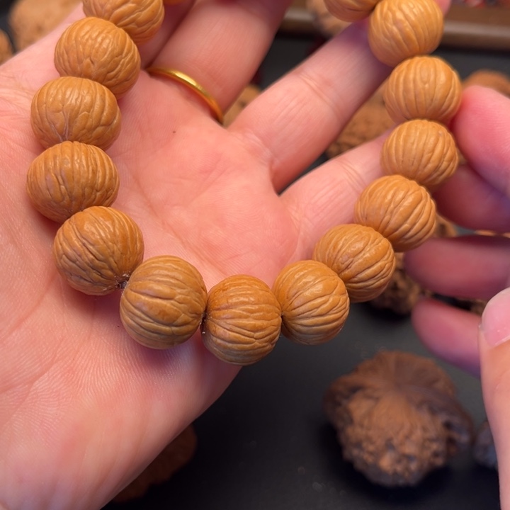 文玩核桃吊坠猴头1.6