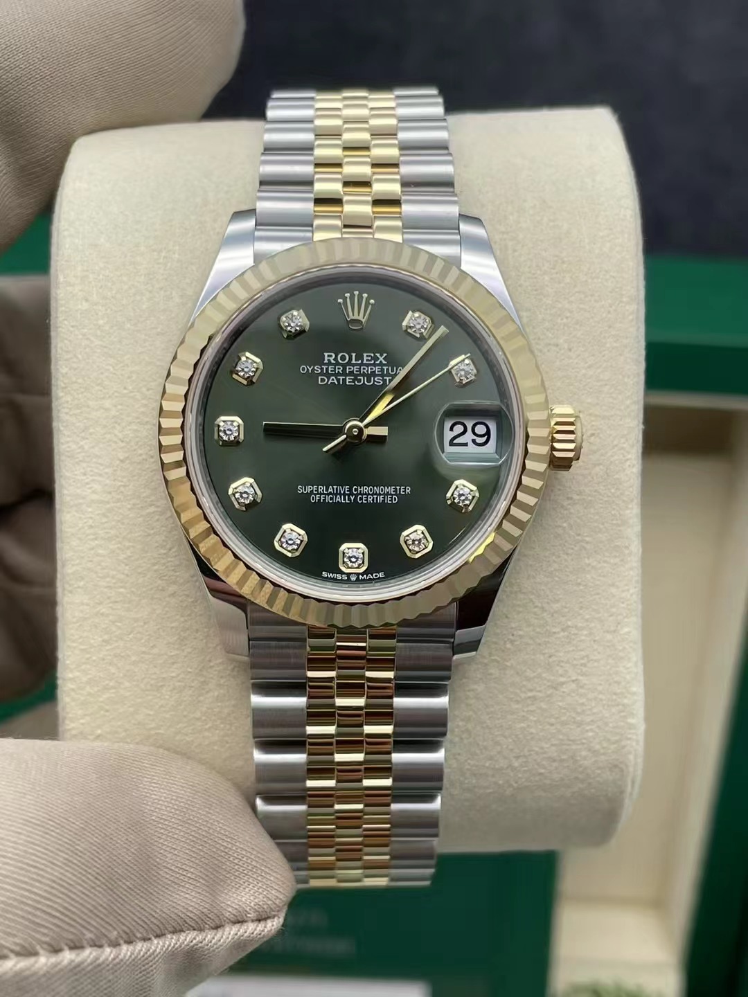 未使用 Rolex/劳力士 杜师傅/自动机械女/三一/绿钻