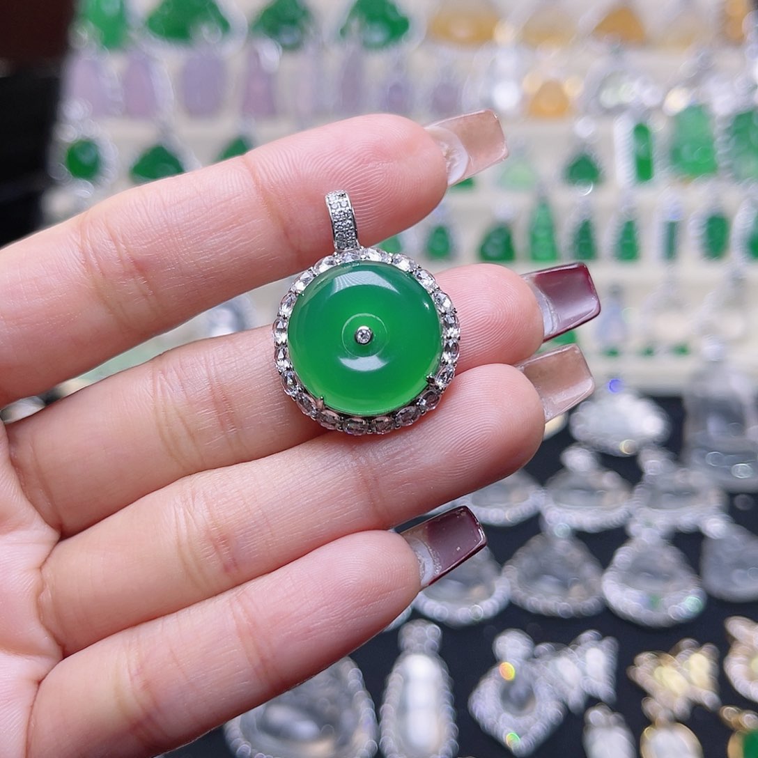 玛瑙/玉髓颈饰银S925镶嵌