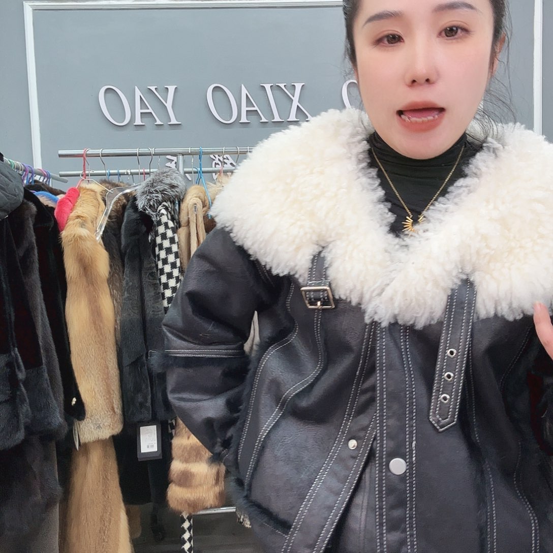 姚小妖家高端皮草