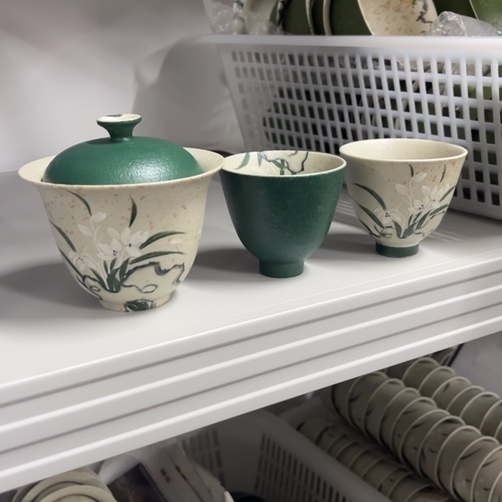 三件套哈哈哈哈哈哈哈