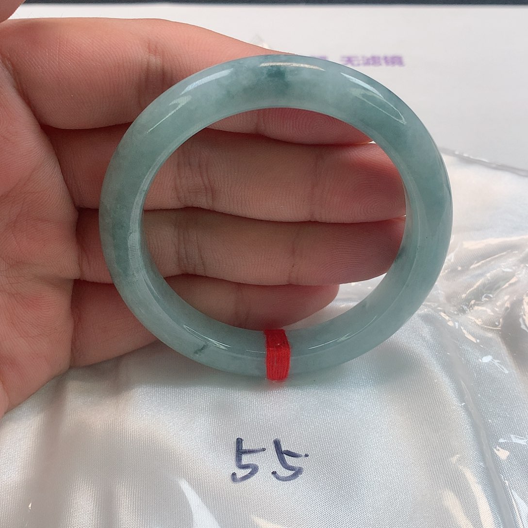 翡翠手镯未镶嵌258号