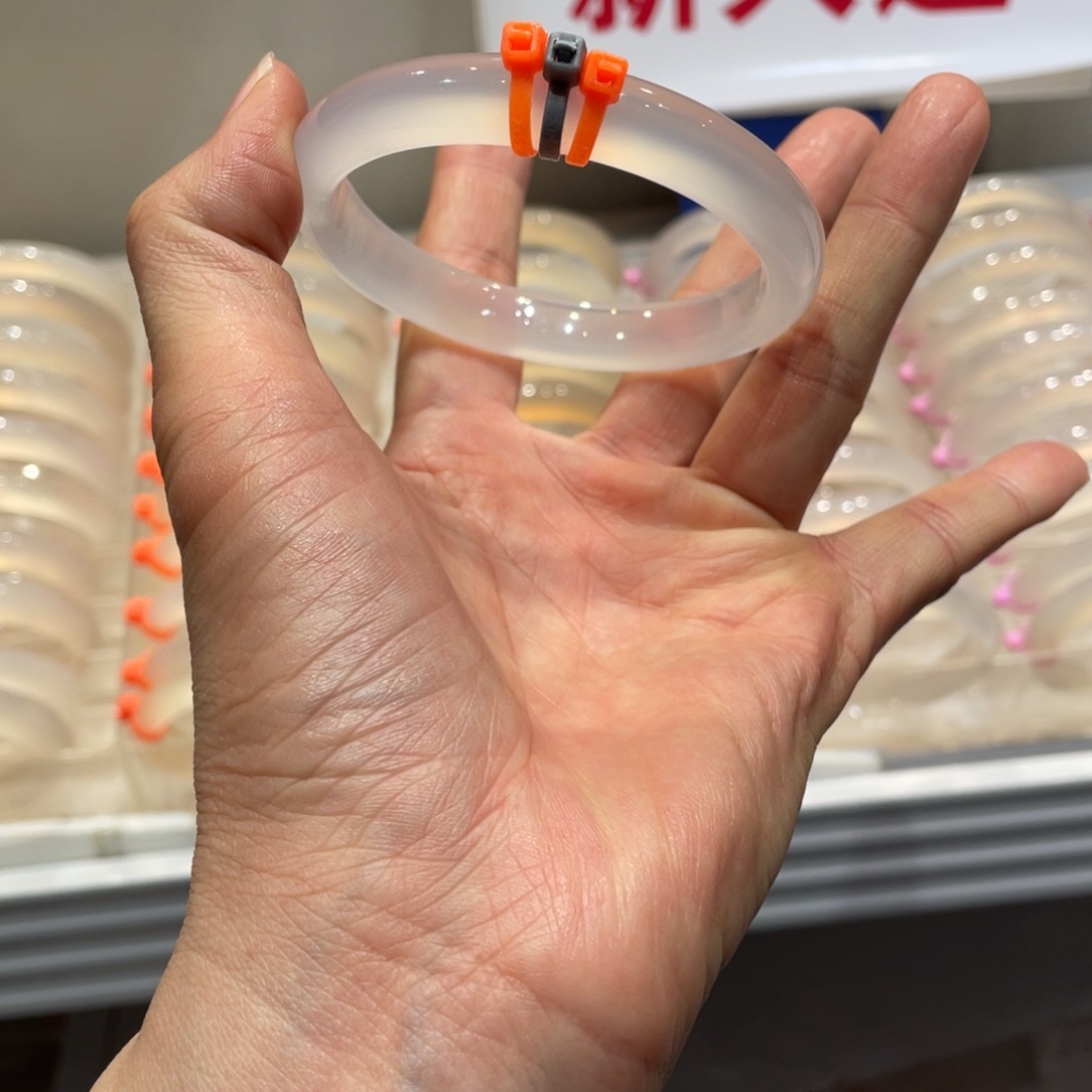 ****海玛瑙/玉髓未镶嵌手镯@定向灰冰@【58+】