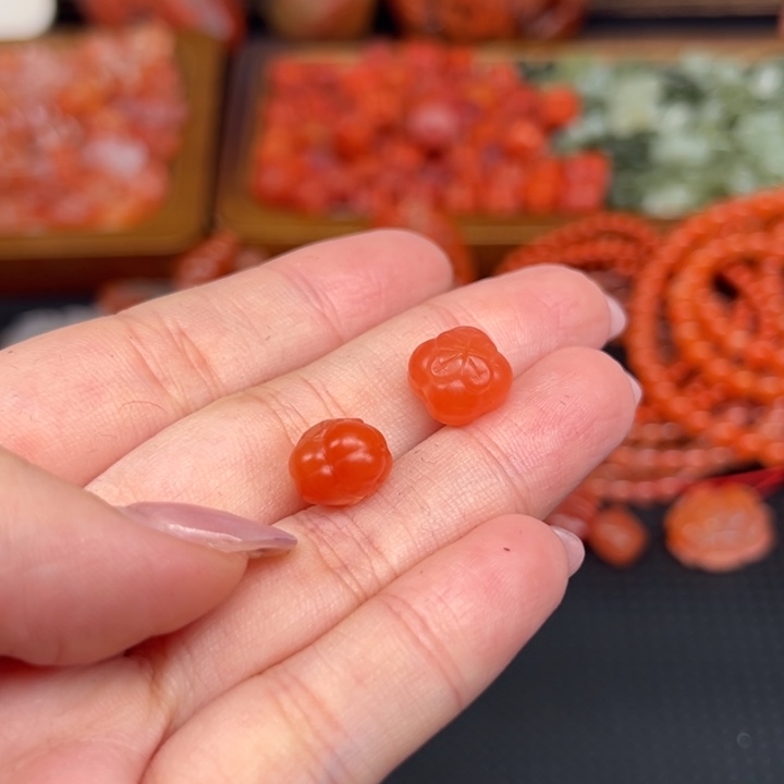 秋***半南红玛瑙未镶嵌吊坠(不含链)