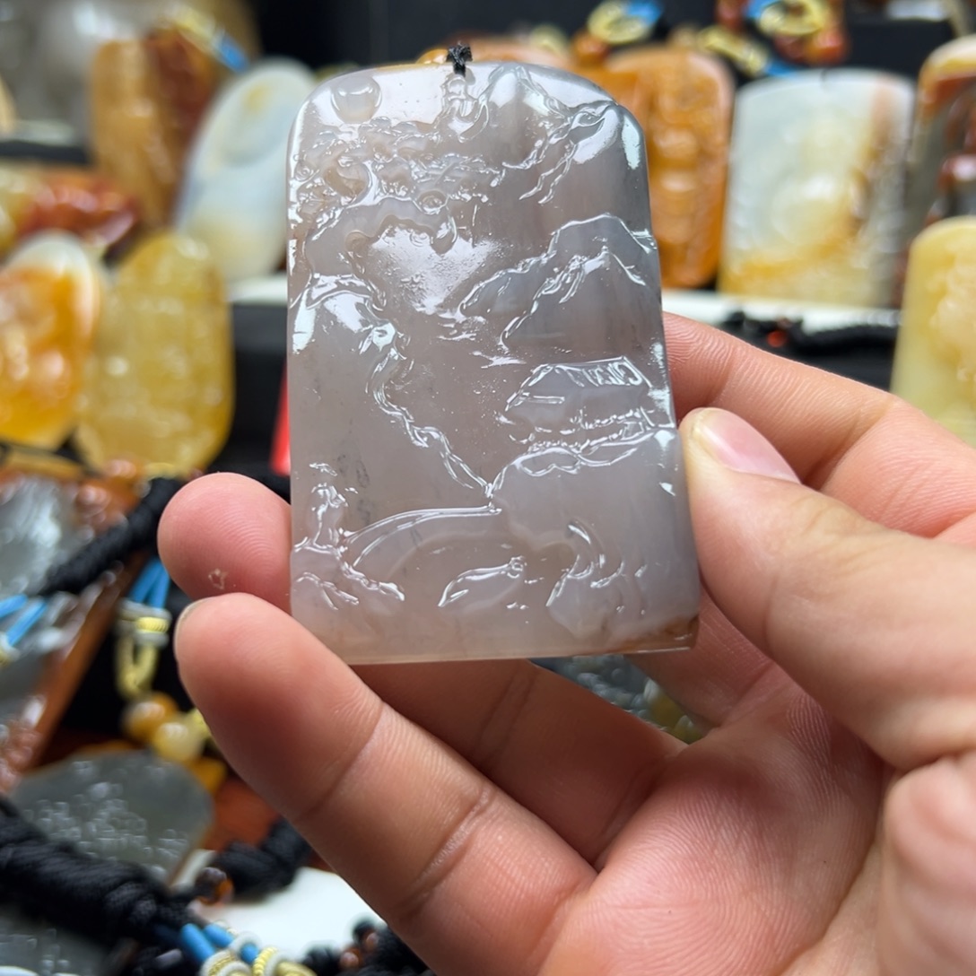 石英质玉（黄龙玉）未镶嵌黄龙玉