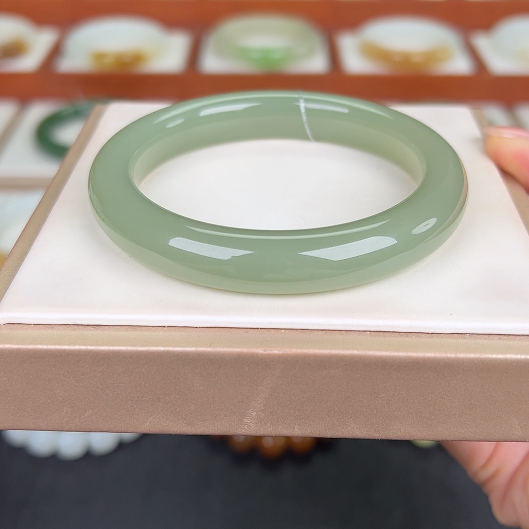 和田玉未镶嵌手镯和田玉茶晴手镯