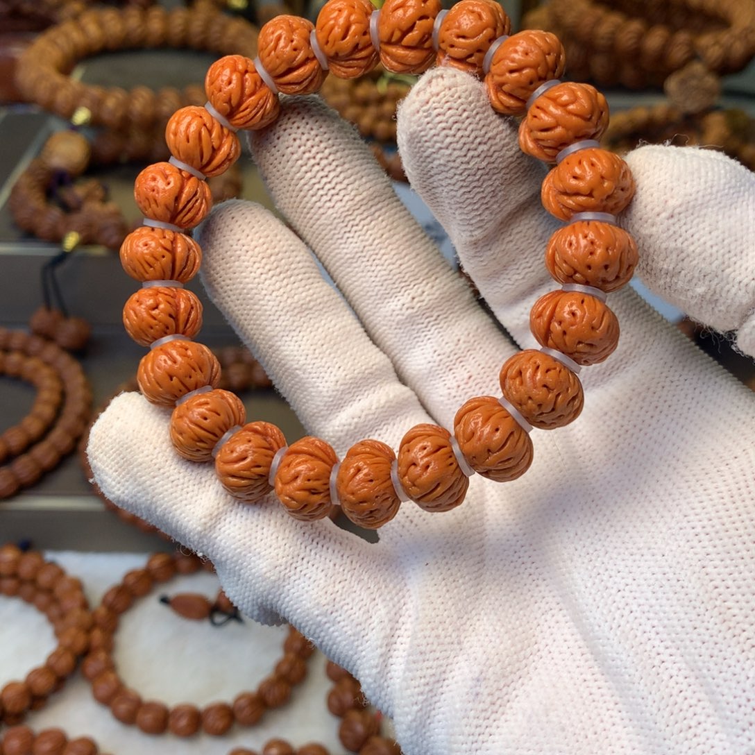 谢***侬手串桃核秦岭龙纹