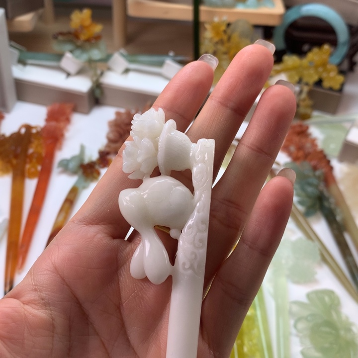 推***)未镶嵌蛇纹石玉发饰