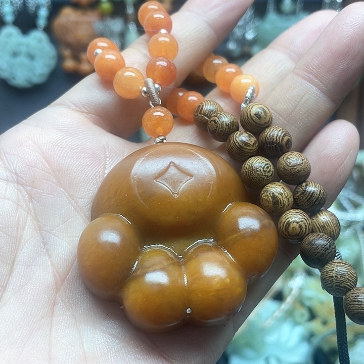 未镶嵌蛇纹石玉颈饰