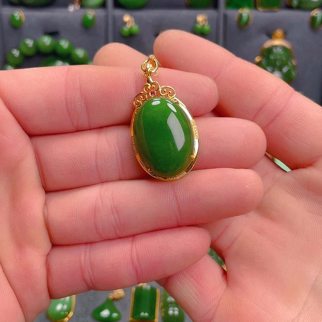 和田玉（碧玉）吊坠(不含链)18K金镶嵌3580