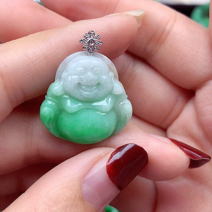 翡翠颈饰18K金镶嵌翡翠