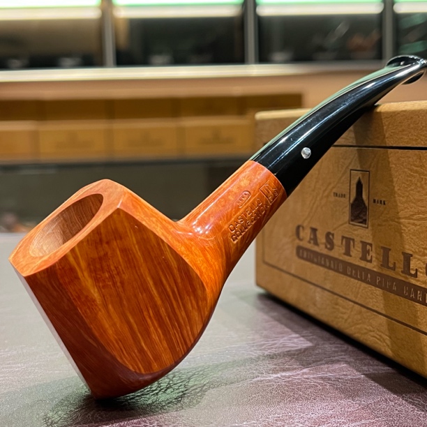 意大利卡斯特罗钻标收藏4k手工石楠木烟斗内径22.3斗深36.6