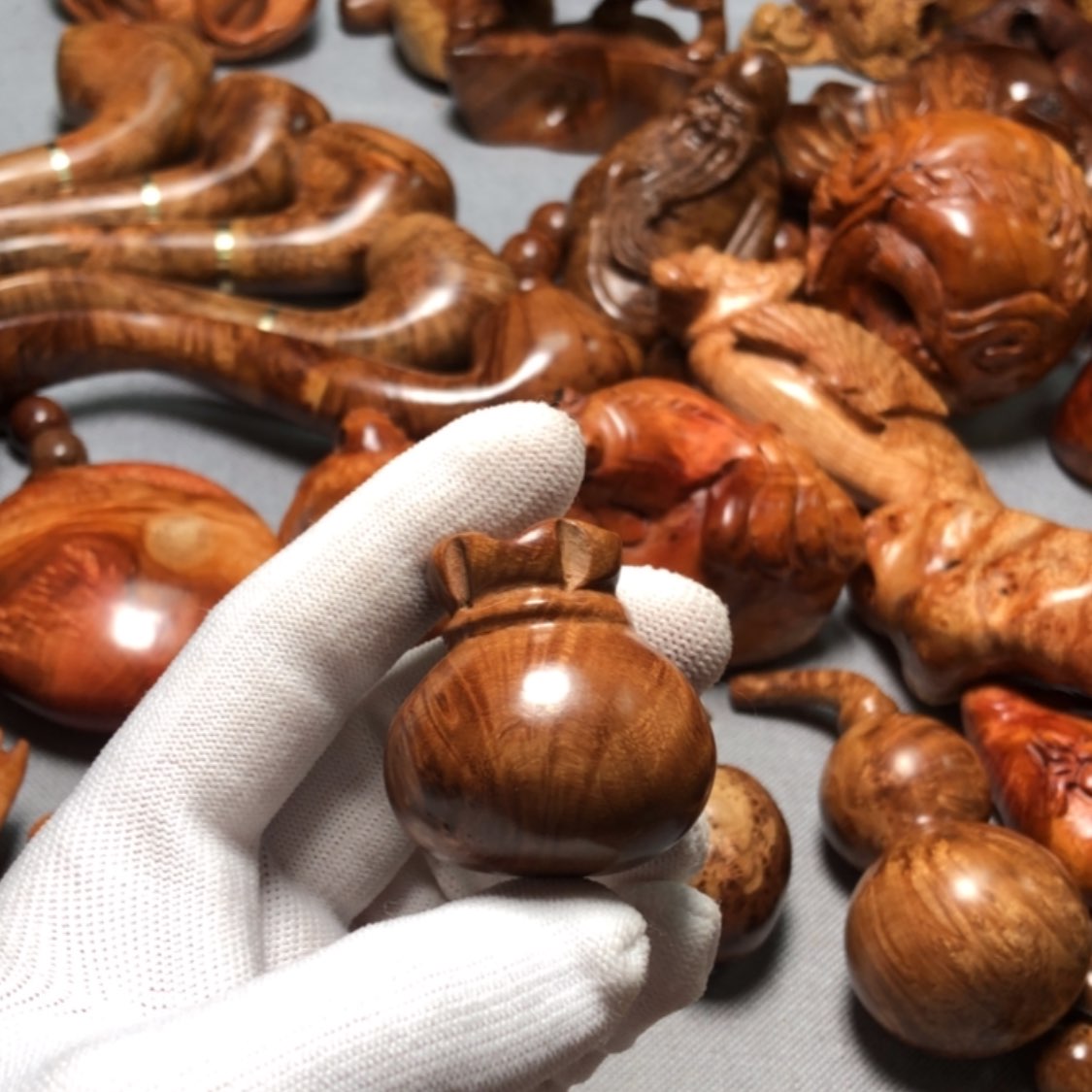 【闪购商品】木麻梨疙瘩火琉璃手把件