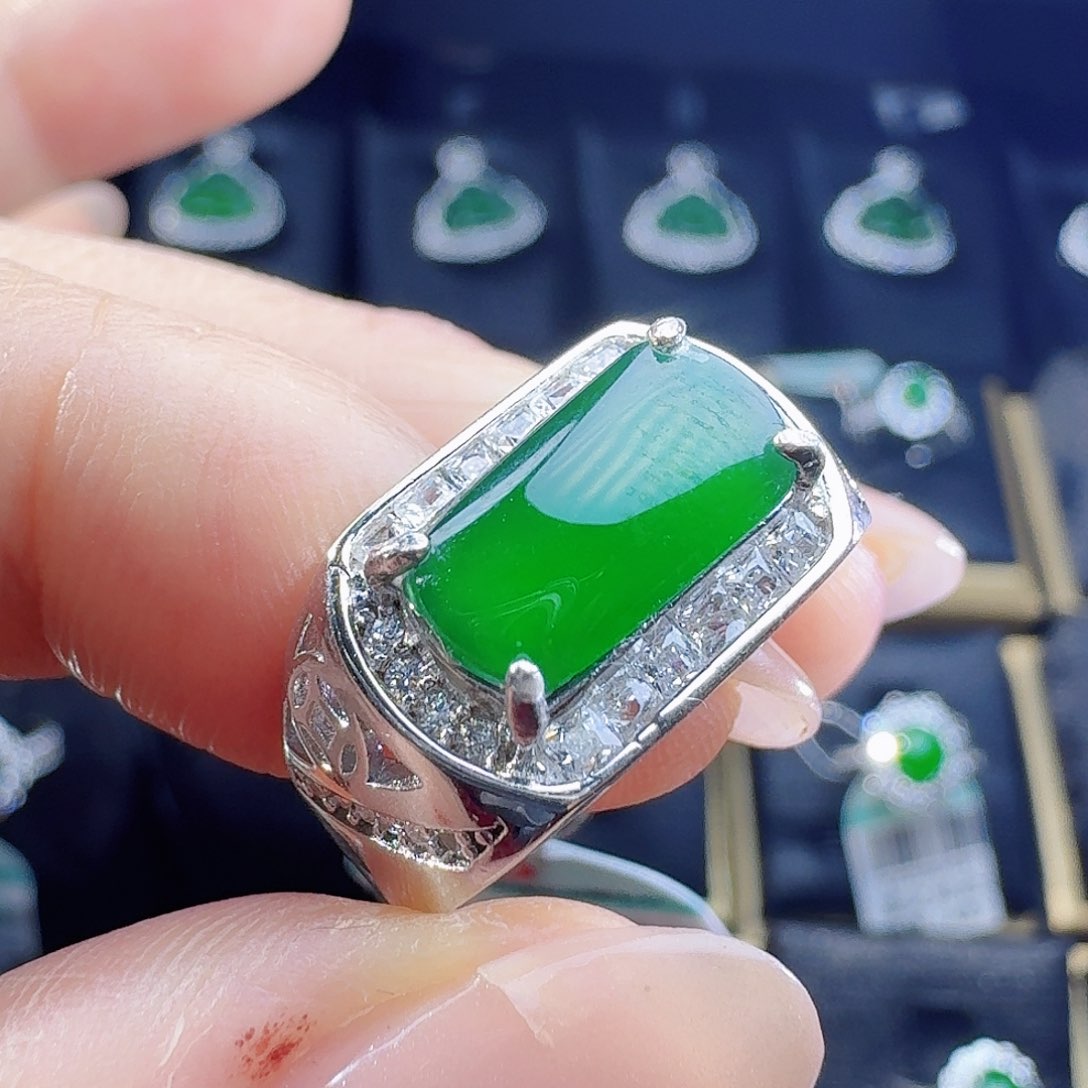 翡翠手镯未镶嵌天然翡A货