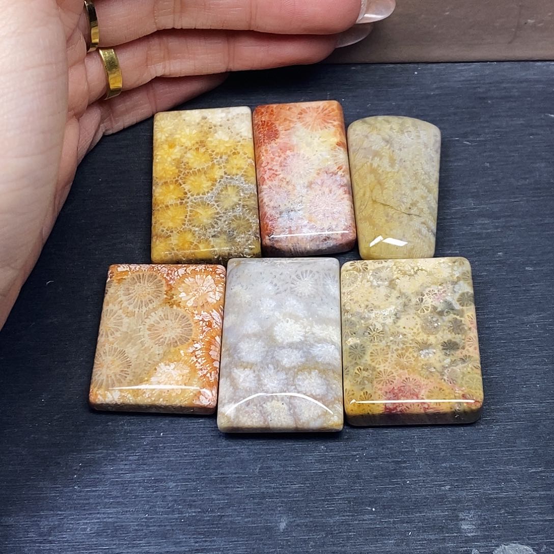 用***0硅化玉合金颈饰吊坠