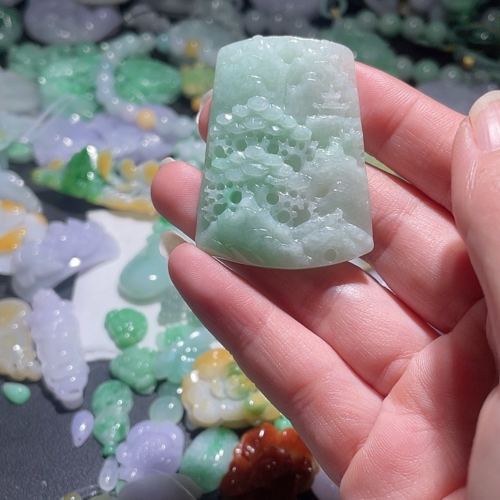 颈饰未镶嵌翡翠天