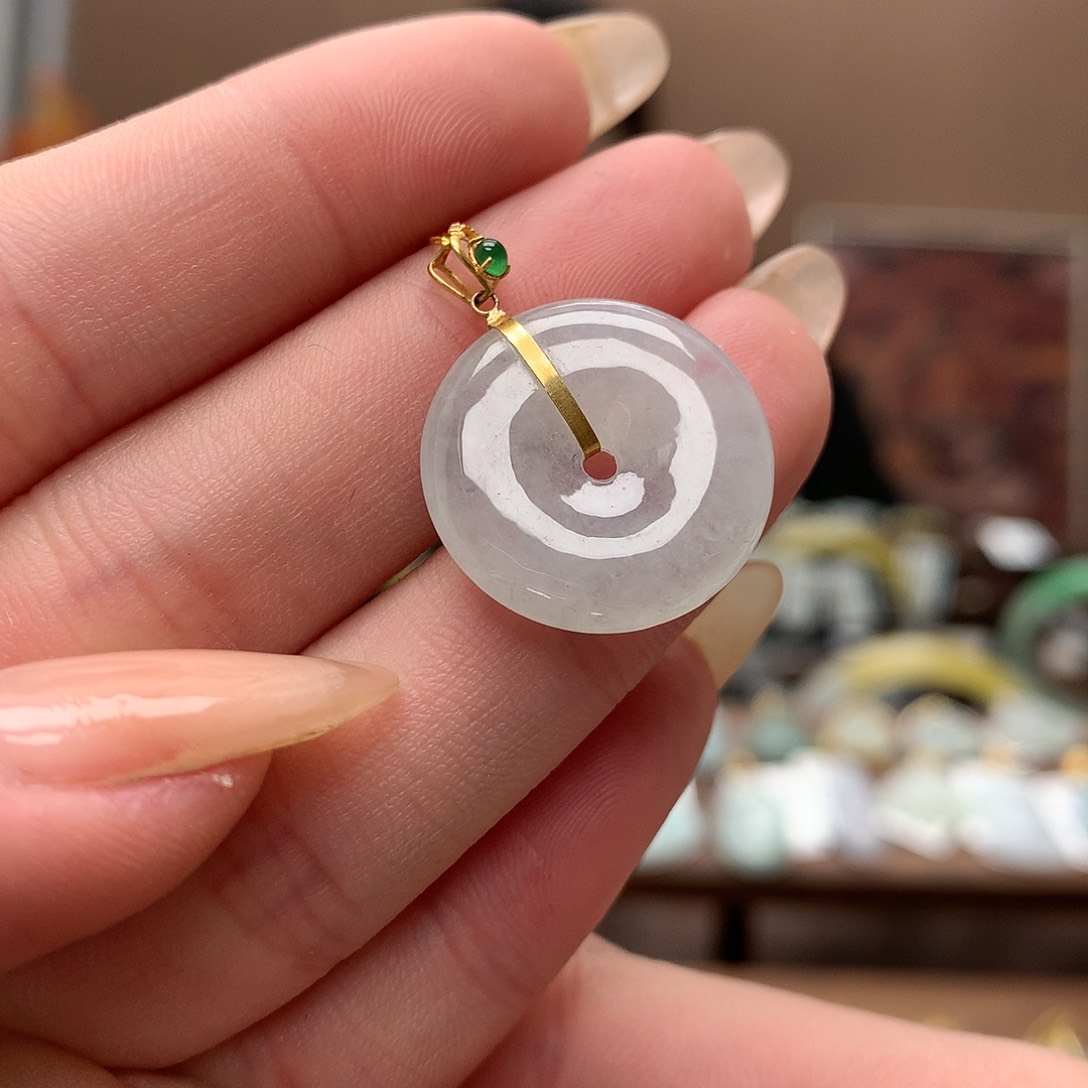 翡翠吊坠(不含链)18K金镶嵌