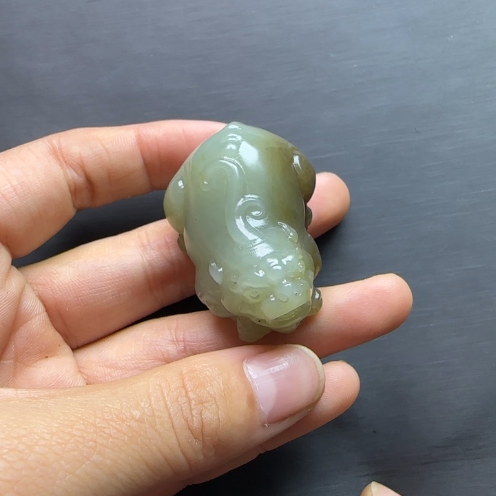 了***空和田玉未镶嵌挂件