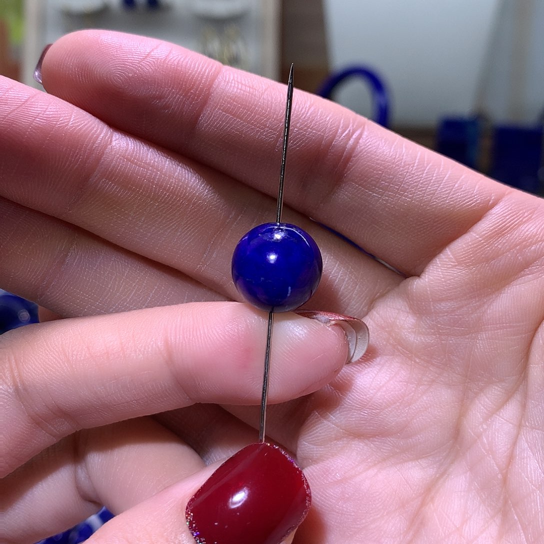 奶***忌青金石未镶嵌天然原矿单圆珠1 2．6 m