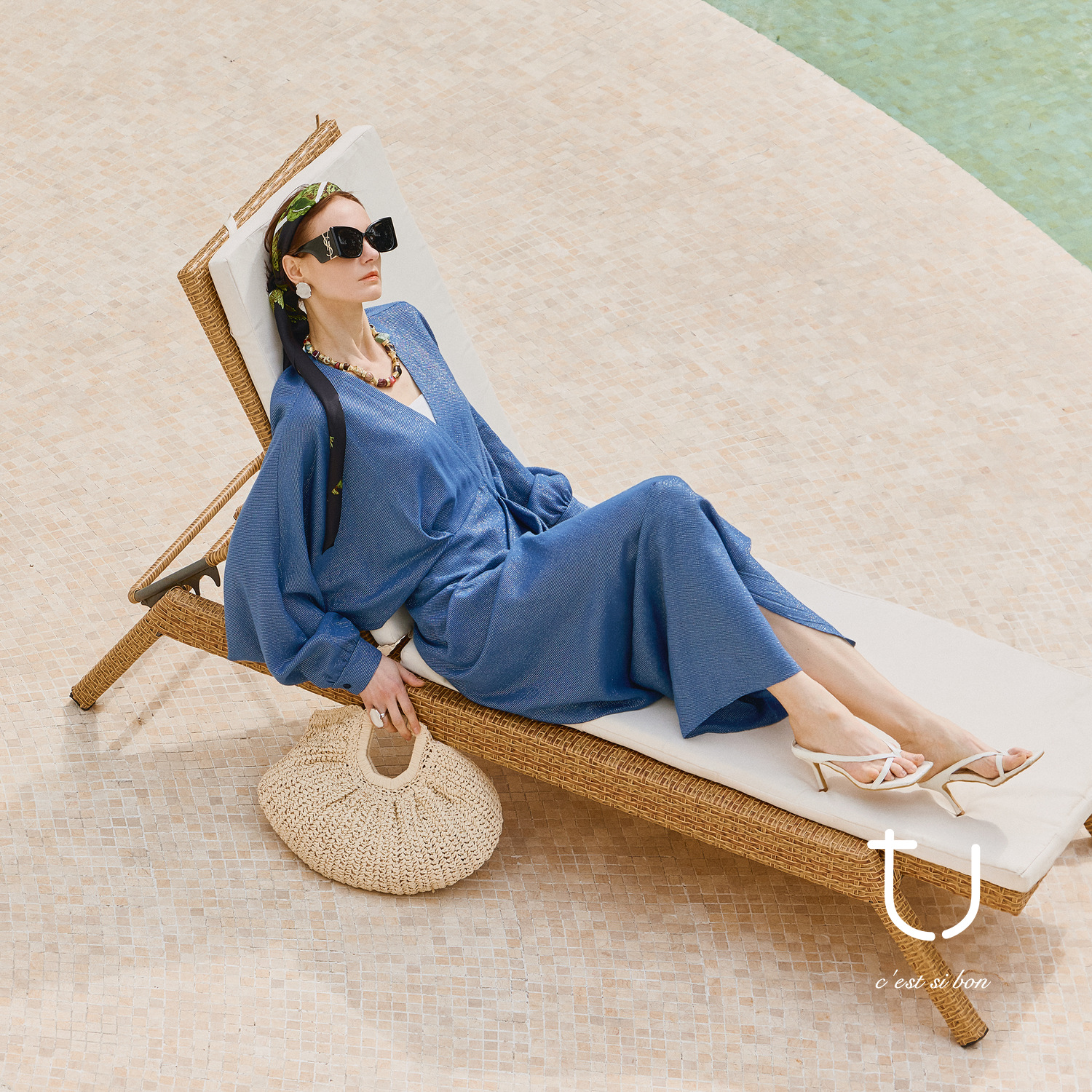 TU女装 星澜 V领收腰蝙蝠袖连衣裙25年冬时尚气质晚宴场合女装