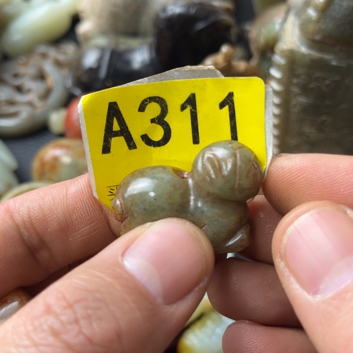 和田玉颈饰未镶嵌枕***秋