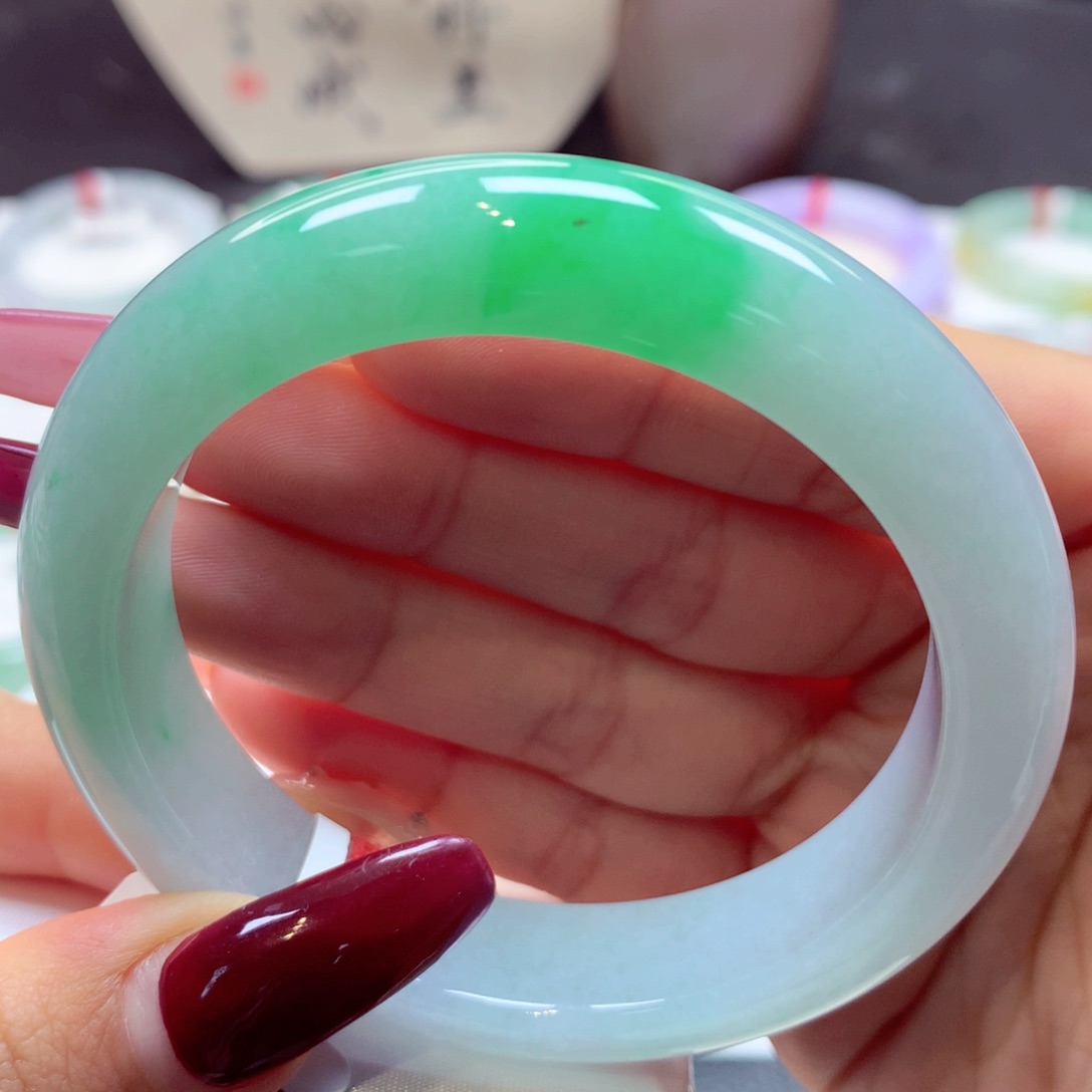 翡翠手镯未镶嵌正圈4号66