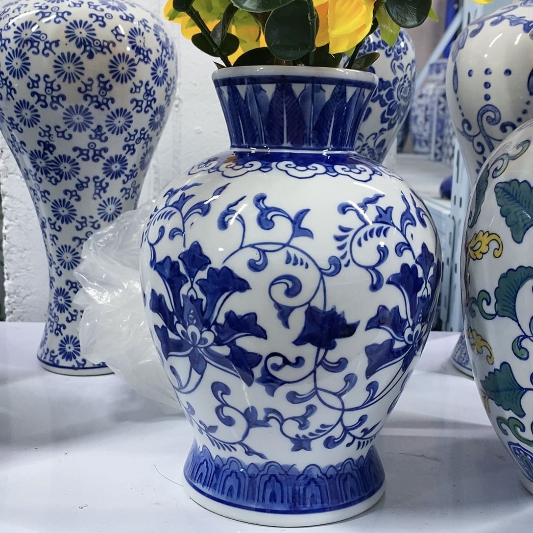 【闪购商品】摆件石榴瓶瓷器……………………………………