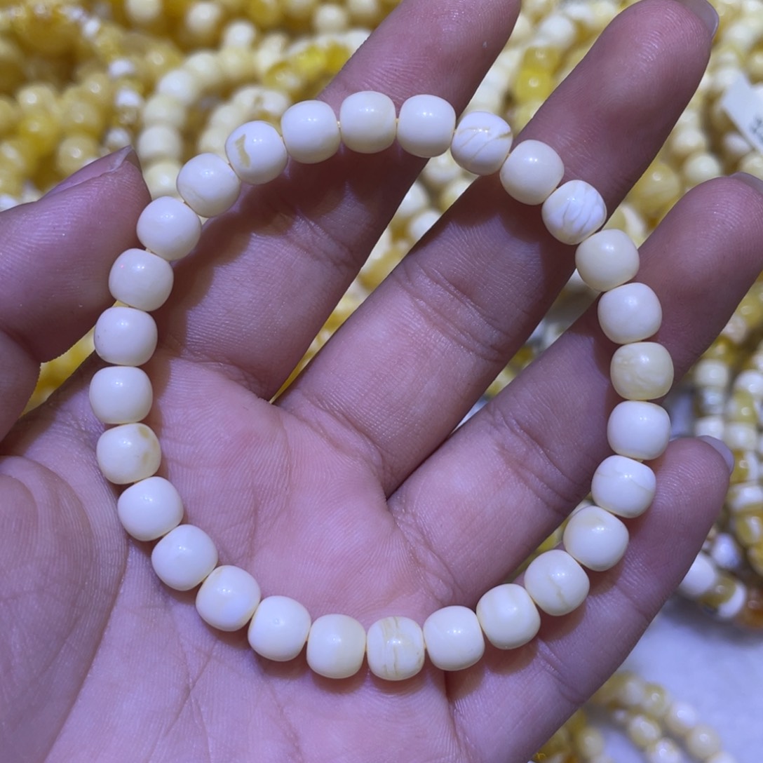 蜜蜡未镶嵌珠宝奇石7m