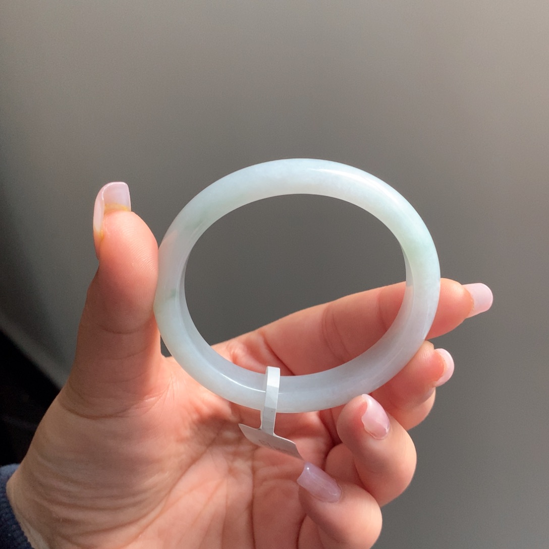 翡翠手镯未镶嵌6 54飘绿花贵妃