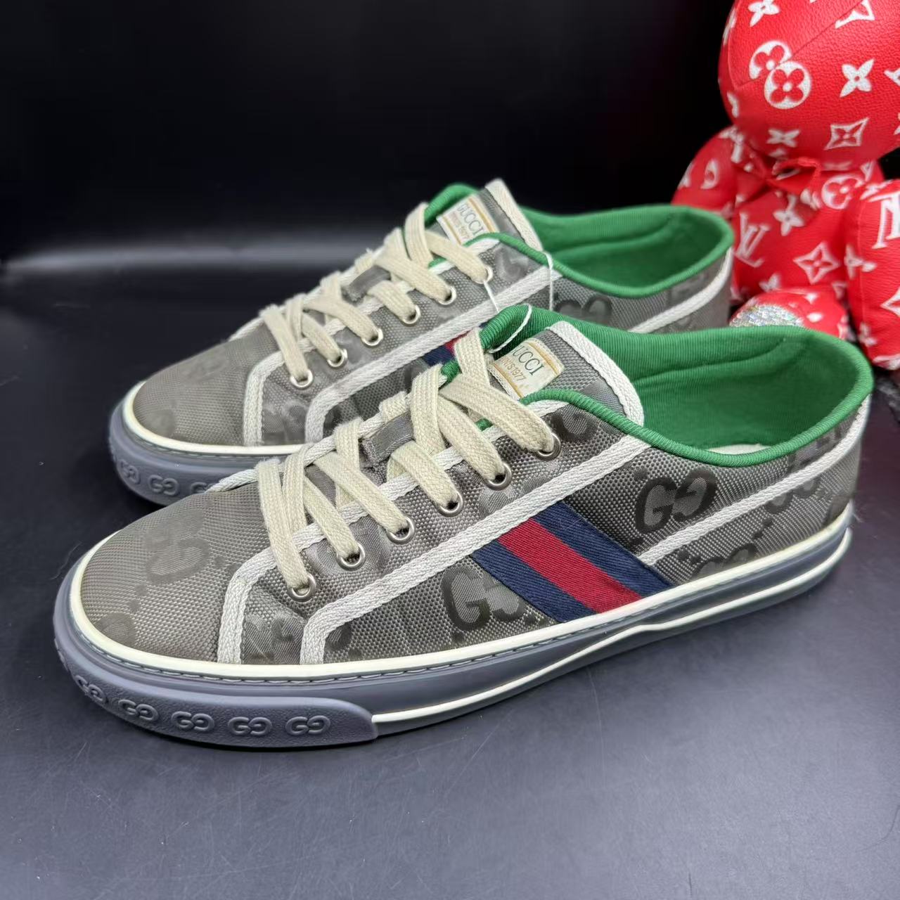 95新 GUCCI/古驰 男士时尚灰色老花帆布1977板鞋42欧码 ddm2693