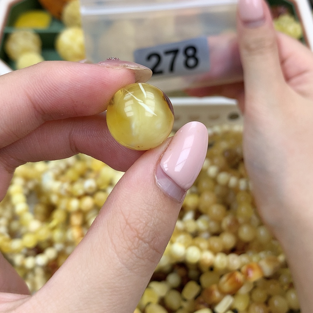 琥珀未镶嵌珠宝奇石