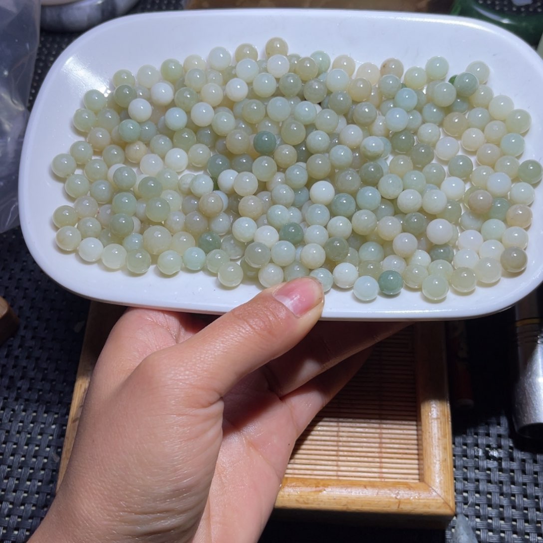 未镶嵌和田玉车挂