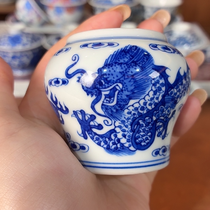 陶瓷，。                 