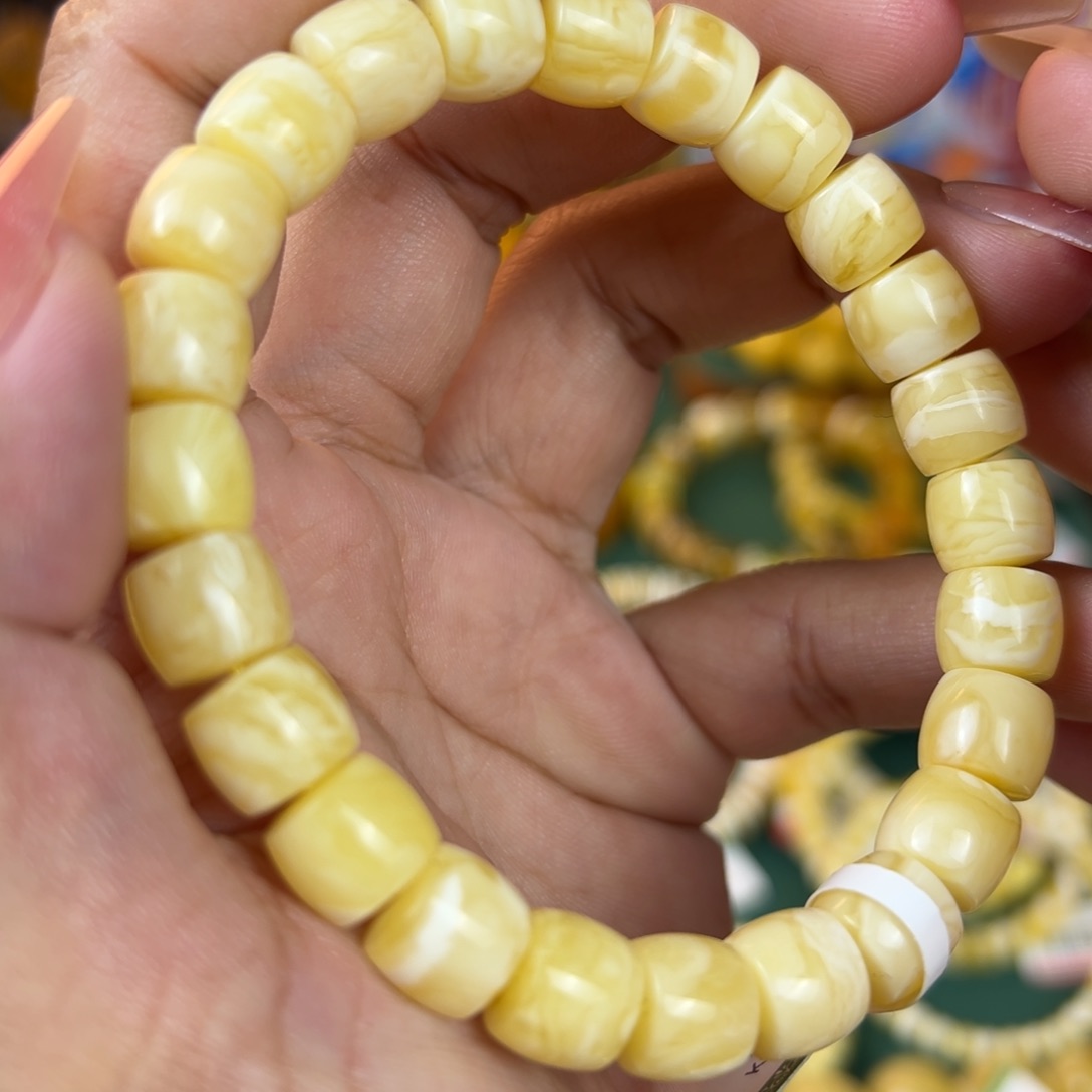 未镶嵌琥珀珠宝奇石