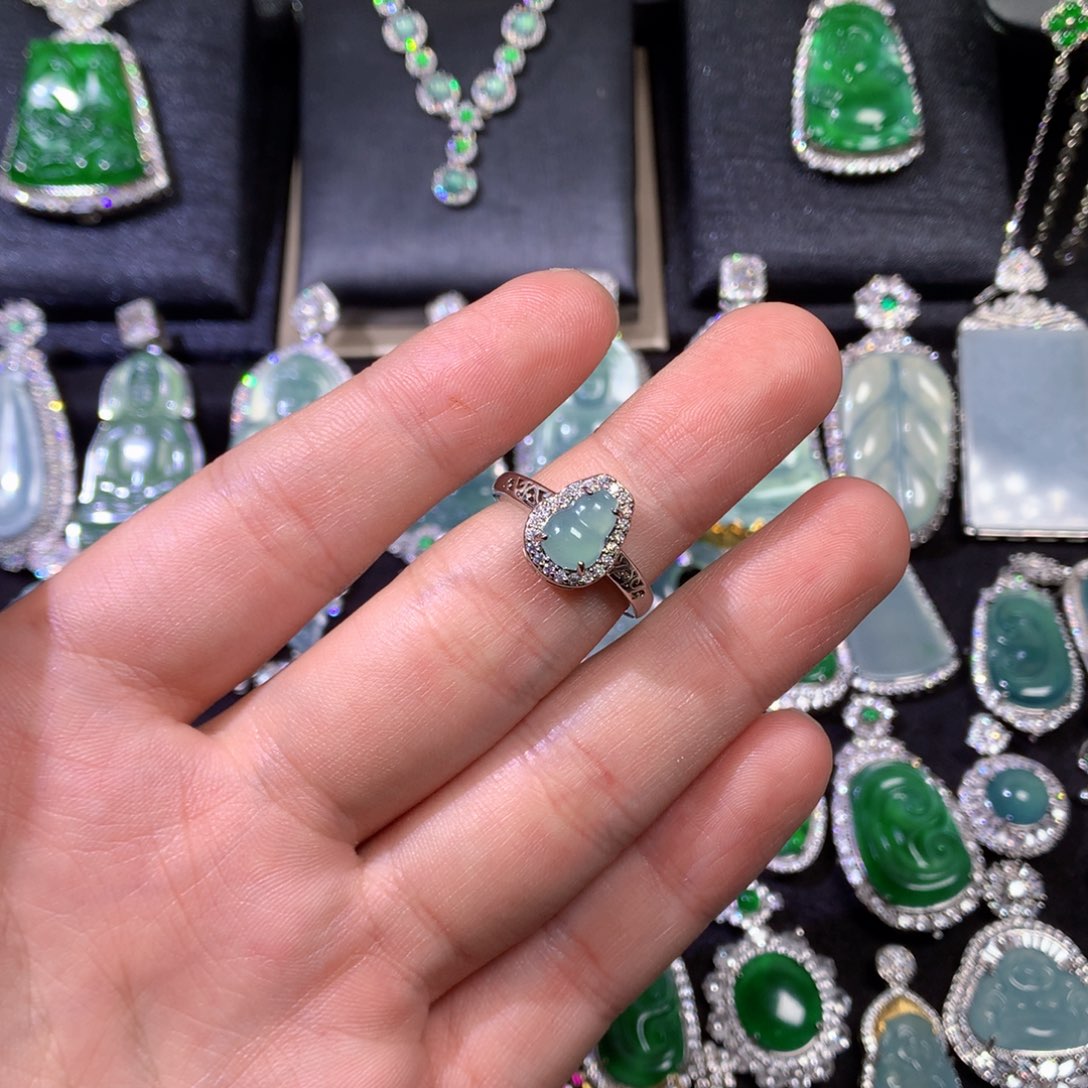 翡翠挂件未镶嵌88765567788