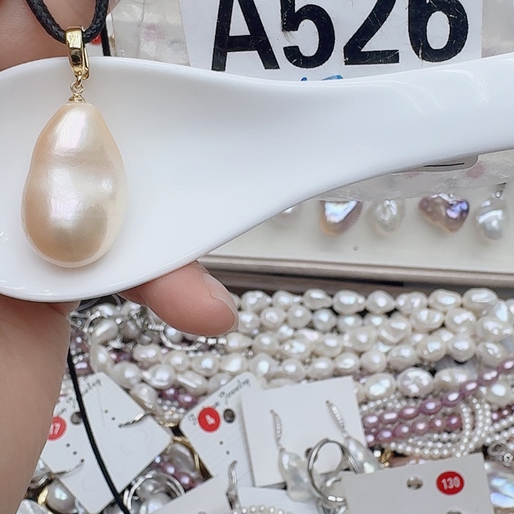 未镶嵌淡水珍珠颈饰