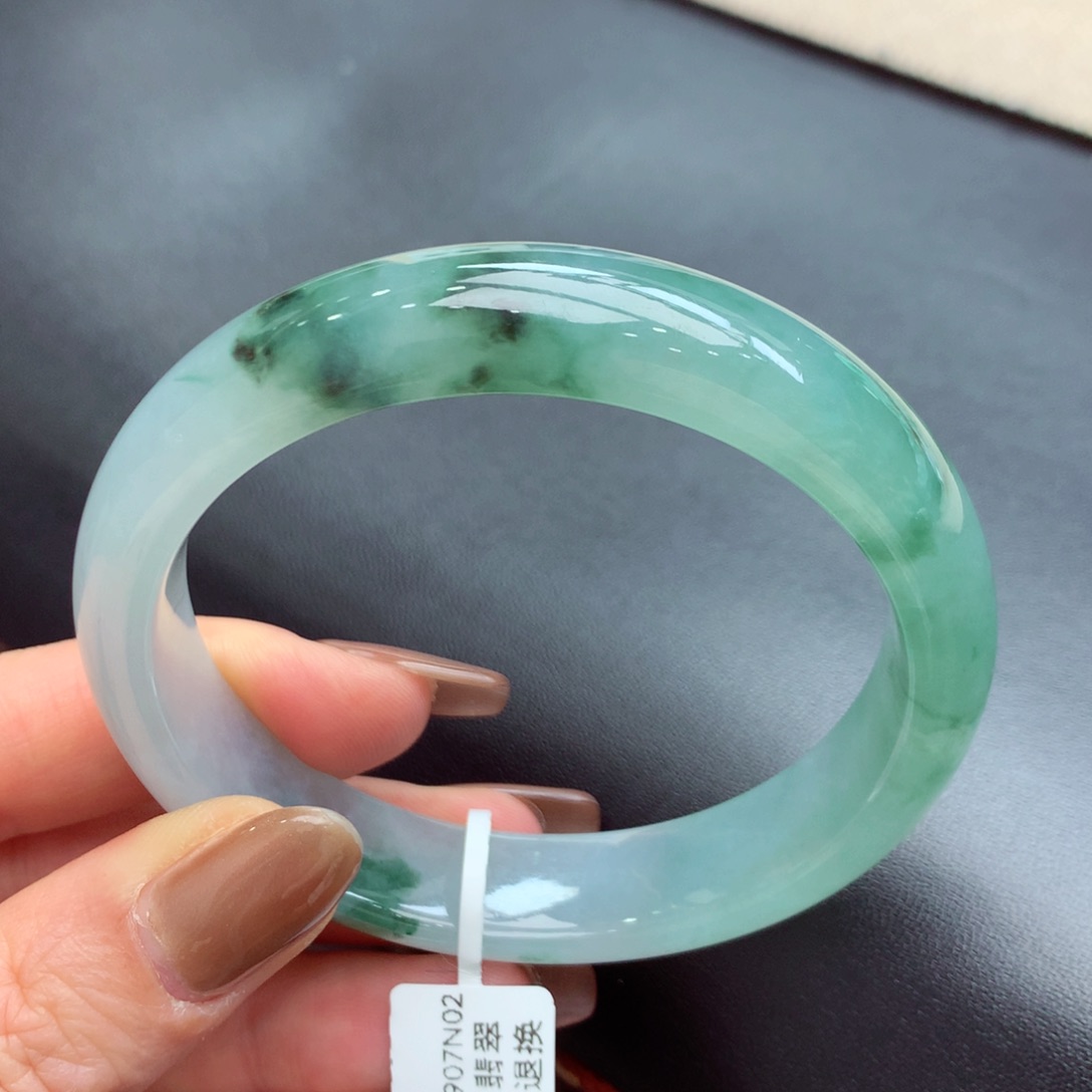 翡翠手镯未镶嵌缅甸翡翠手镯