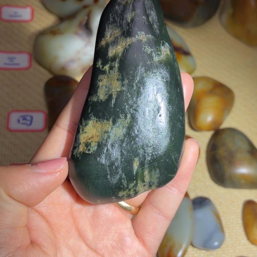 和田玉未镶嵌挂件211g