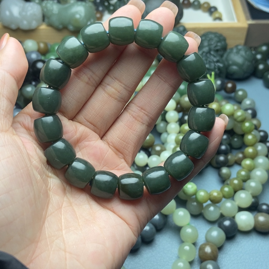 和田玉未镶嵌手串