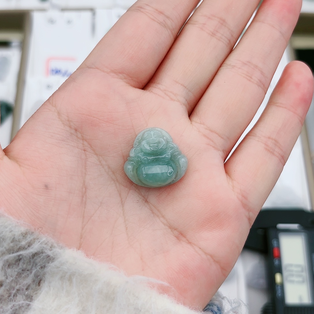 翡翠颈饰未镶嵌小*?佛公